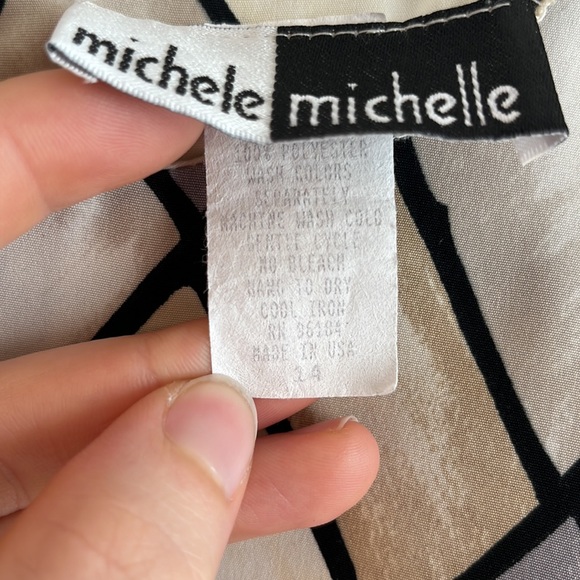 Vintage Michelle fíchele geometric print blouse - Picture 5 of 6